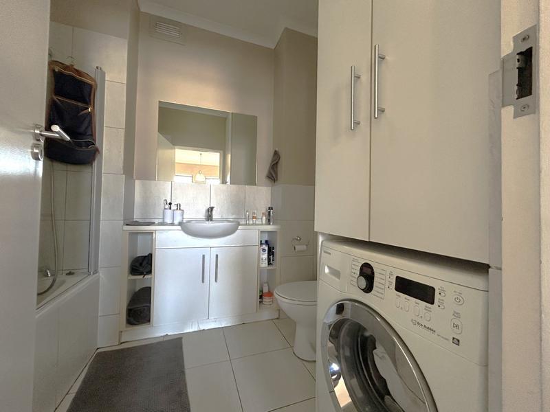1 Bedroom Property for Sale in Gardens Western Cape